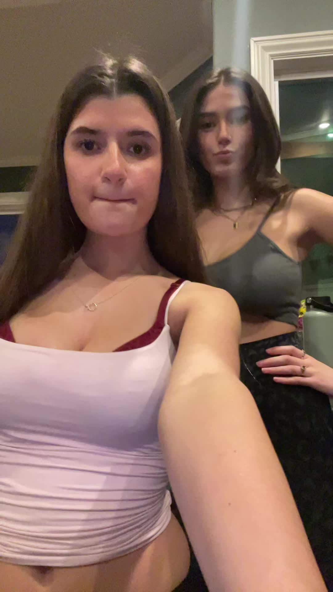 guess who's back home already Annalise Schmilinsky ( annalise.schmil)