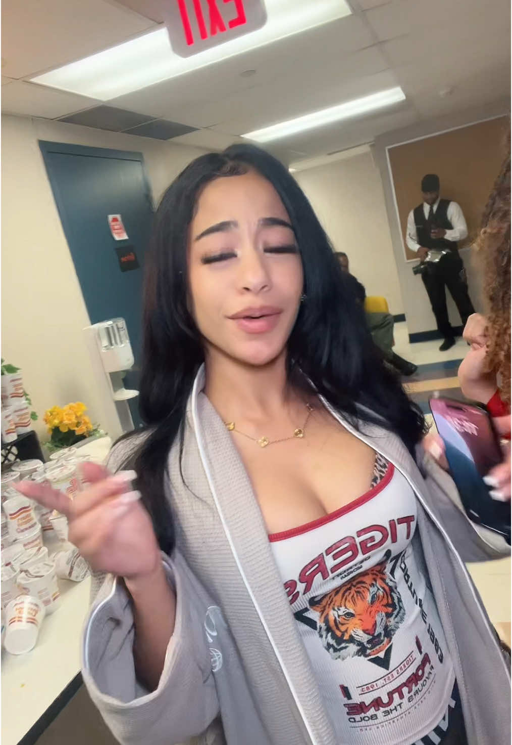 kat (@kvrtez) - Urlebird