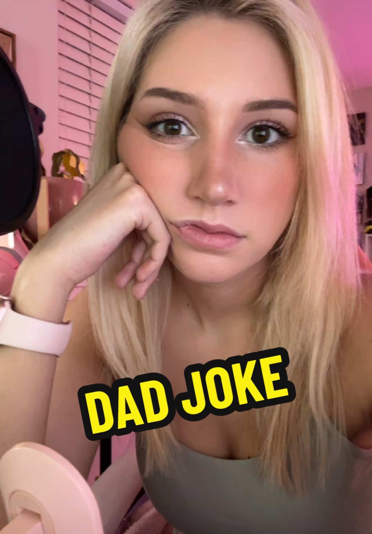 Mejgiey (@mejgieyrose) - Urlebird