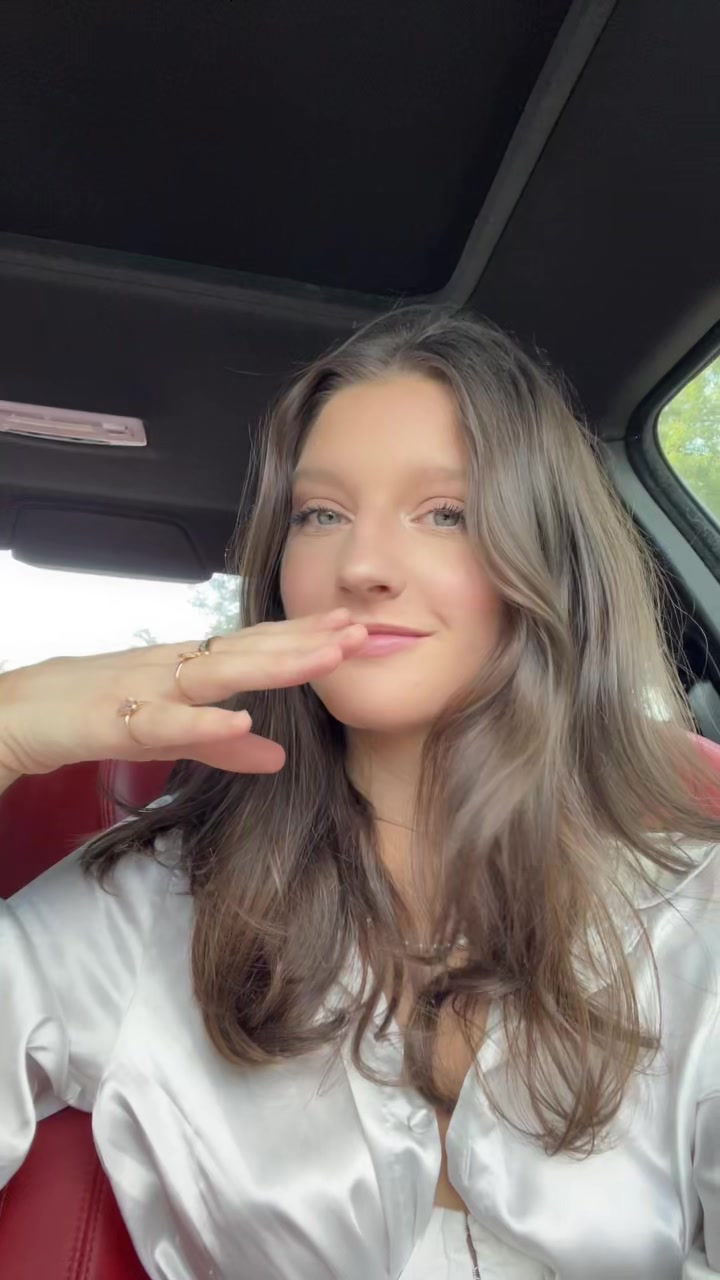 Asha Miller (@ashamilller) - Urlebird