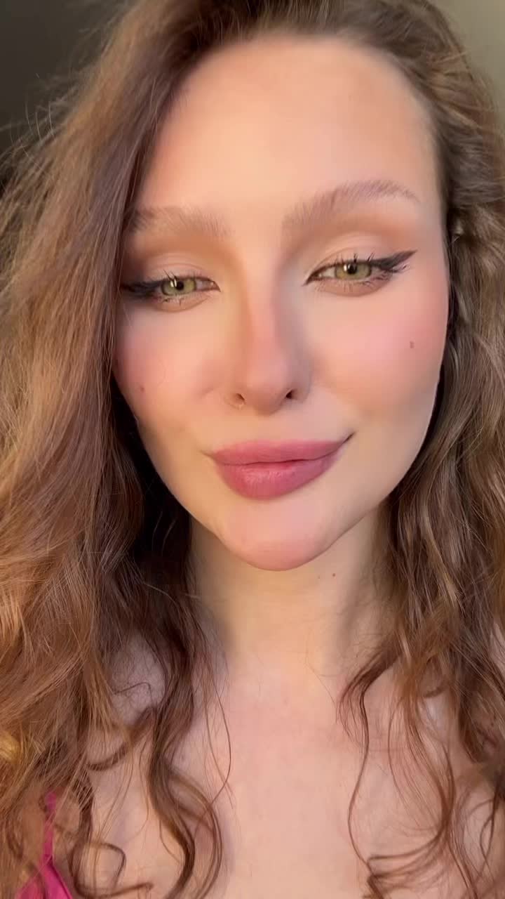 Alexa Poshspicy (@poshspicyyy) - Urlebird