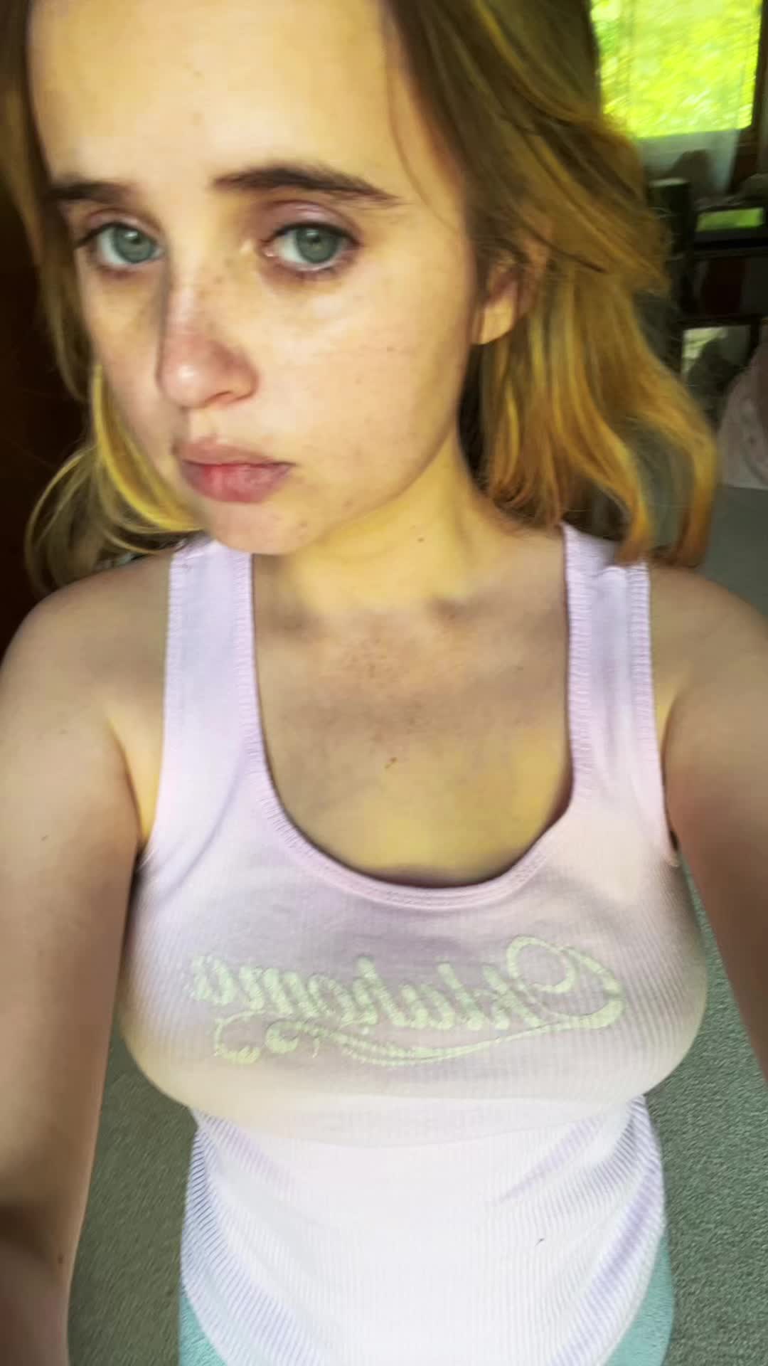 Bella Marie Berrada (@bellaberrada) - Urlebird