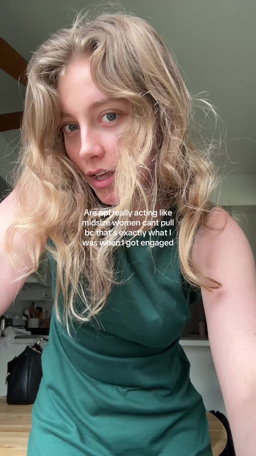 Making tiktoks in my apple saucy 🏩🎀💞🌷 (@applesaucy102)