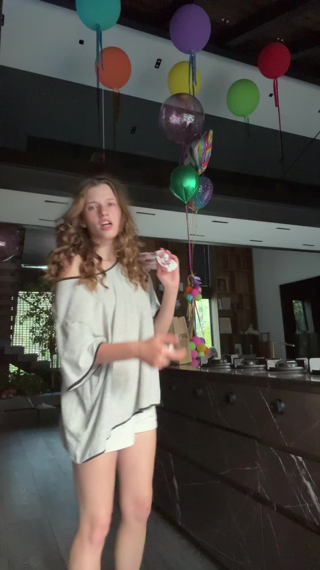 The video cut off but here is two new | Arianna Perez (@ariannaredheadgoddess)