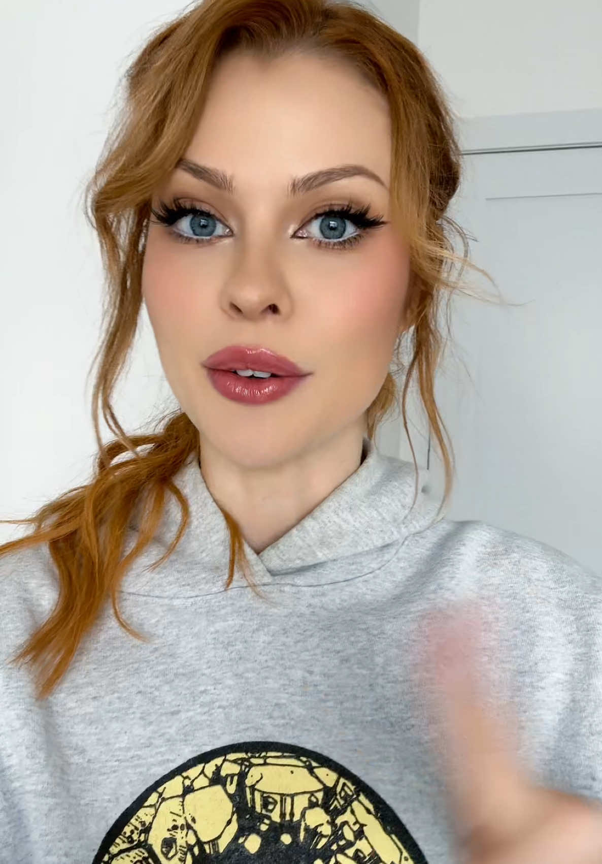 🦄 ellyclutchofficial Elly Clutch🍒🪽 TikTok