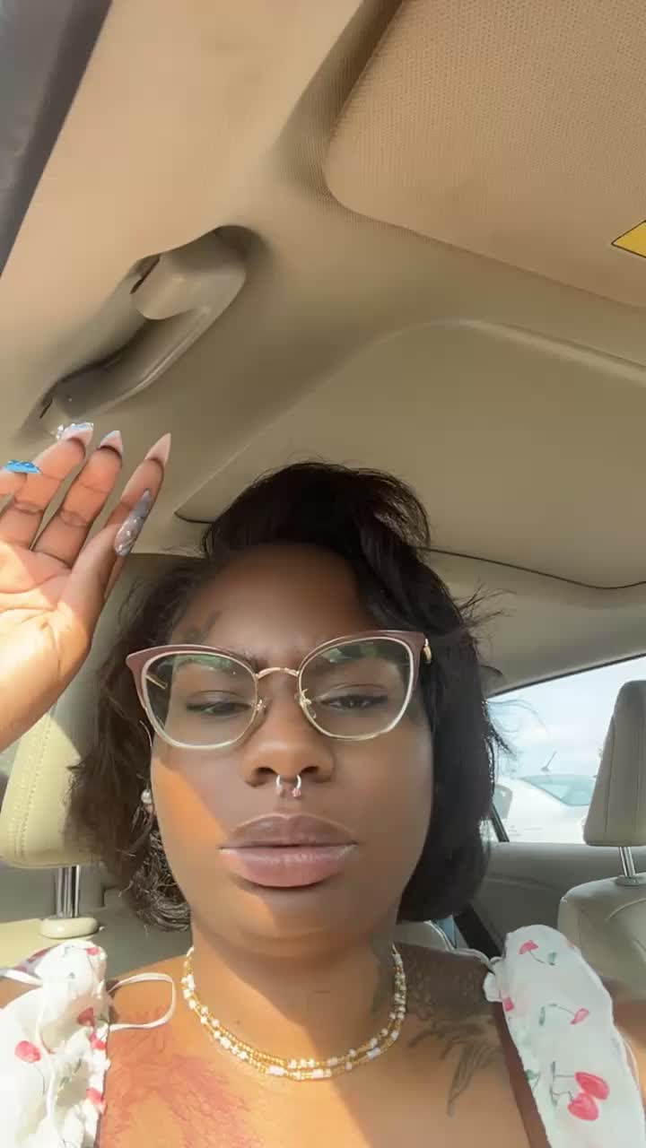 Shawnna Jonnell (@shawnnajonnell) - Urlebird