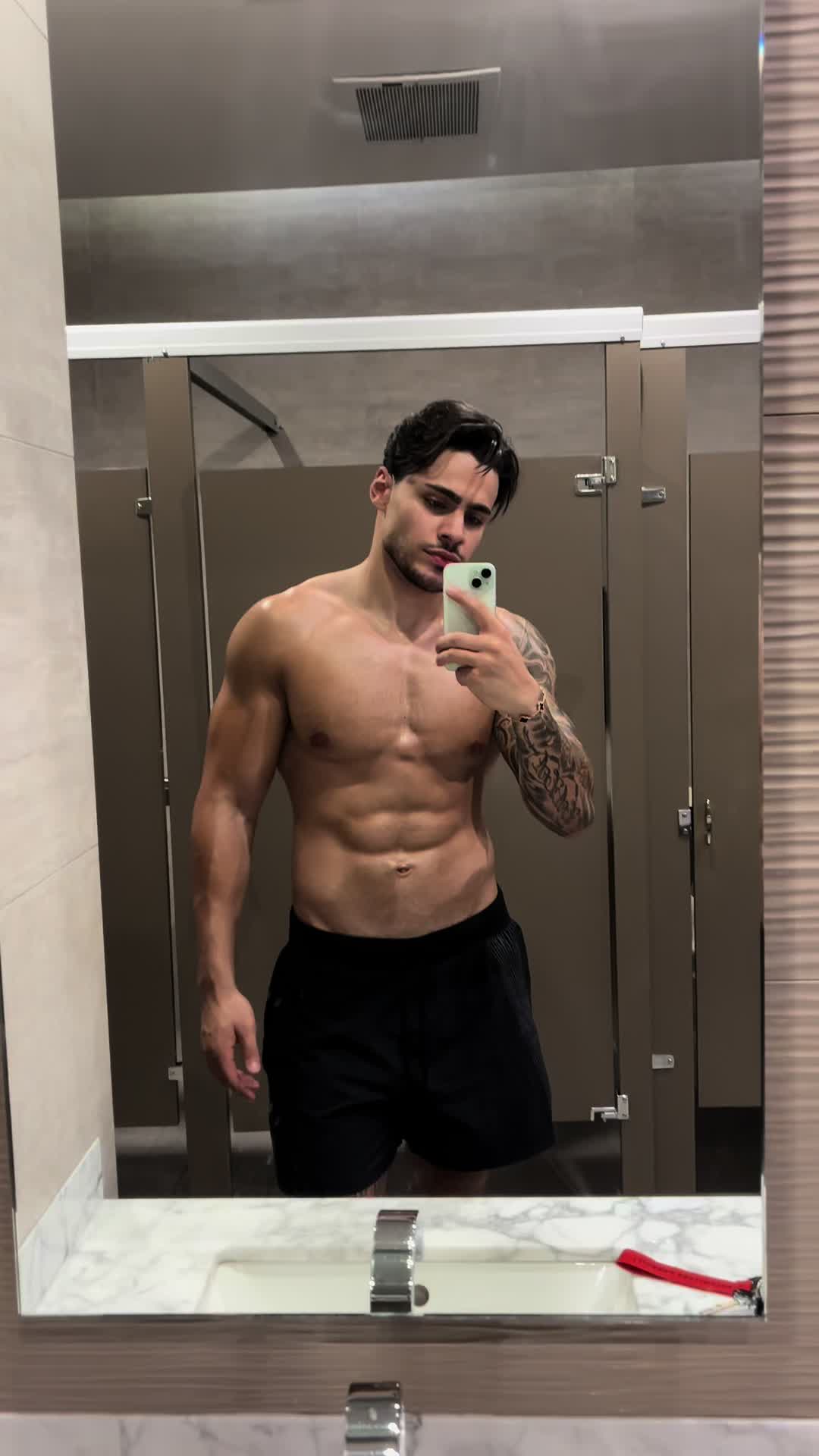 do I look good from this angle Bianca Cake Us (@bianca.cake6)