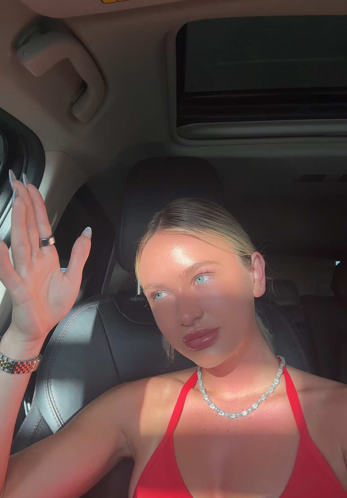 Caroline Wick (@carollinewick) - Urlebird