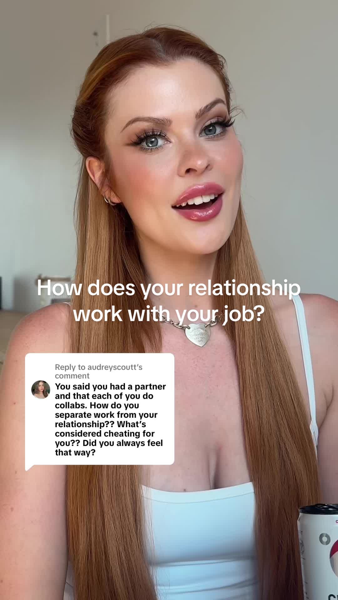 Elly Clutch🍒🪽 (@ellyclutchofficial) - Urlebird