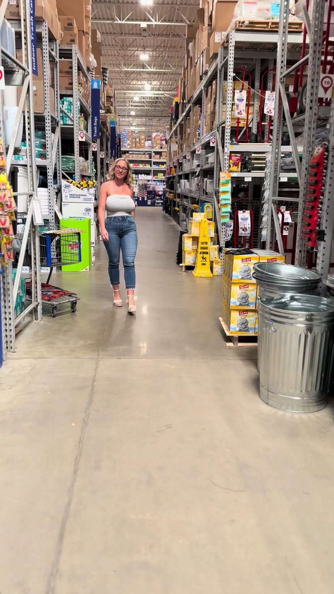 Nora🌹 (@noraroseknowsasecret) - Urlebird