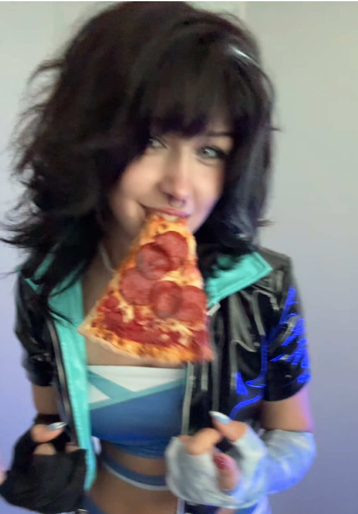 vivi (@vivimommyyy) - Urlebird