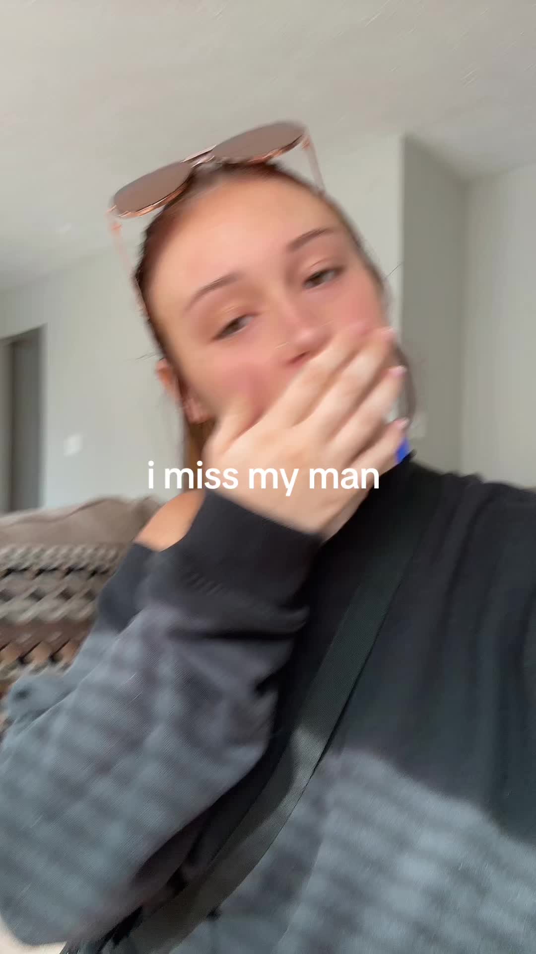 Hannah Oetzel (@user2466749292) - Urlebird