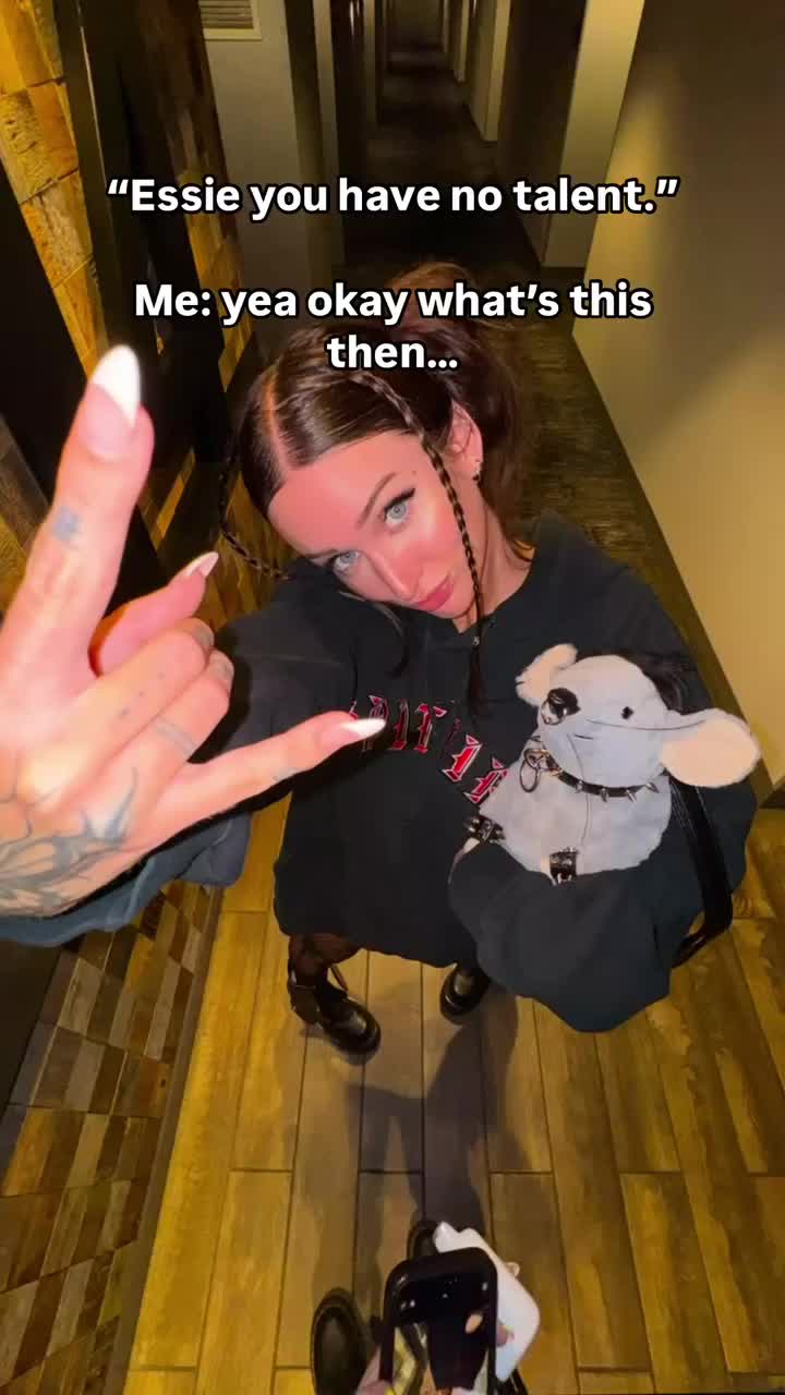 🦄 @essiebone - Essie 🖤 - TikTok