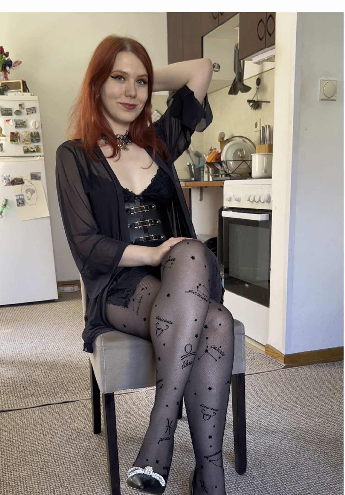 All black 🖤 👠 redhead nylons redhair OOTD nylonlegs tig. @ichigo_em...