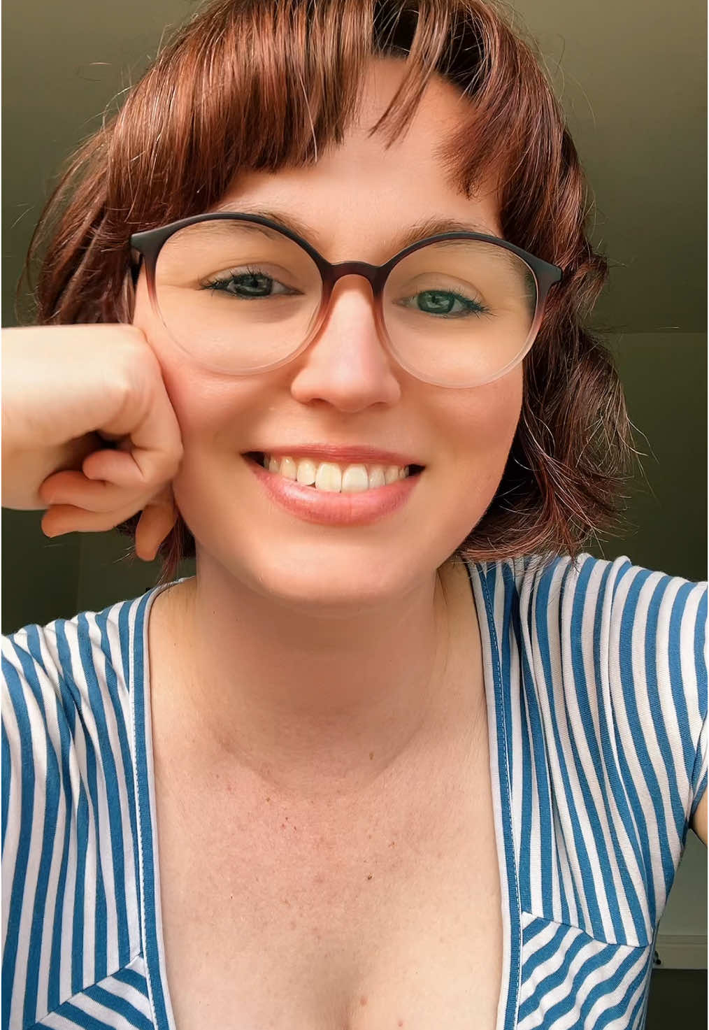 Brittney is Shy (@brihtaney) - Urlebird