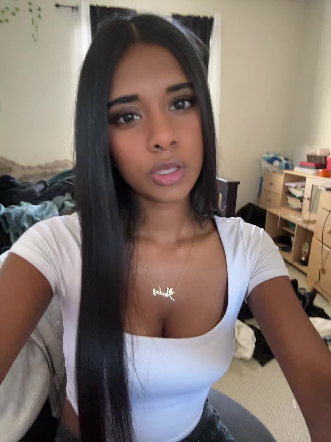 Accidentally falling asleep in front of | Drea 💕 (@pinku_shu)