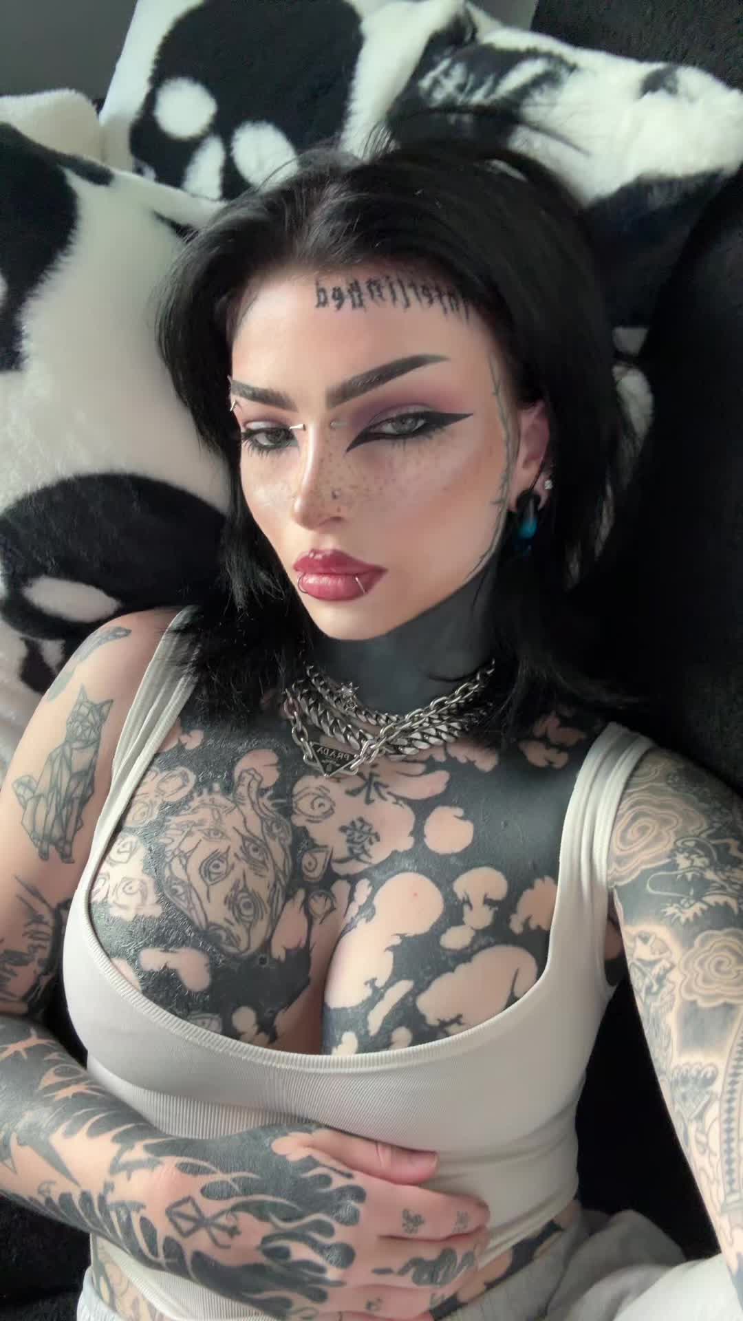 🦄 @comeovwhenursober - asta suffers - TikTok