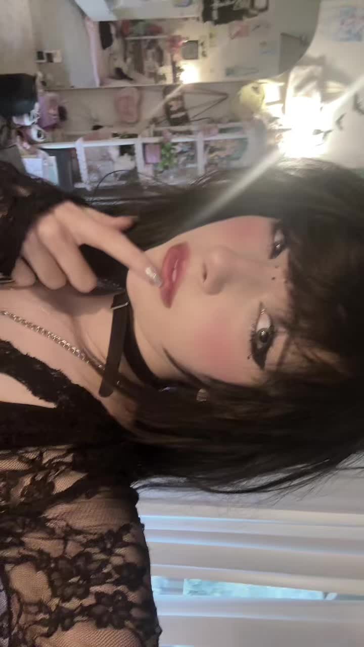 still cant believe grimes dated elon | ellibear⊹ ࣪ ˖♱ (@elliibear)