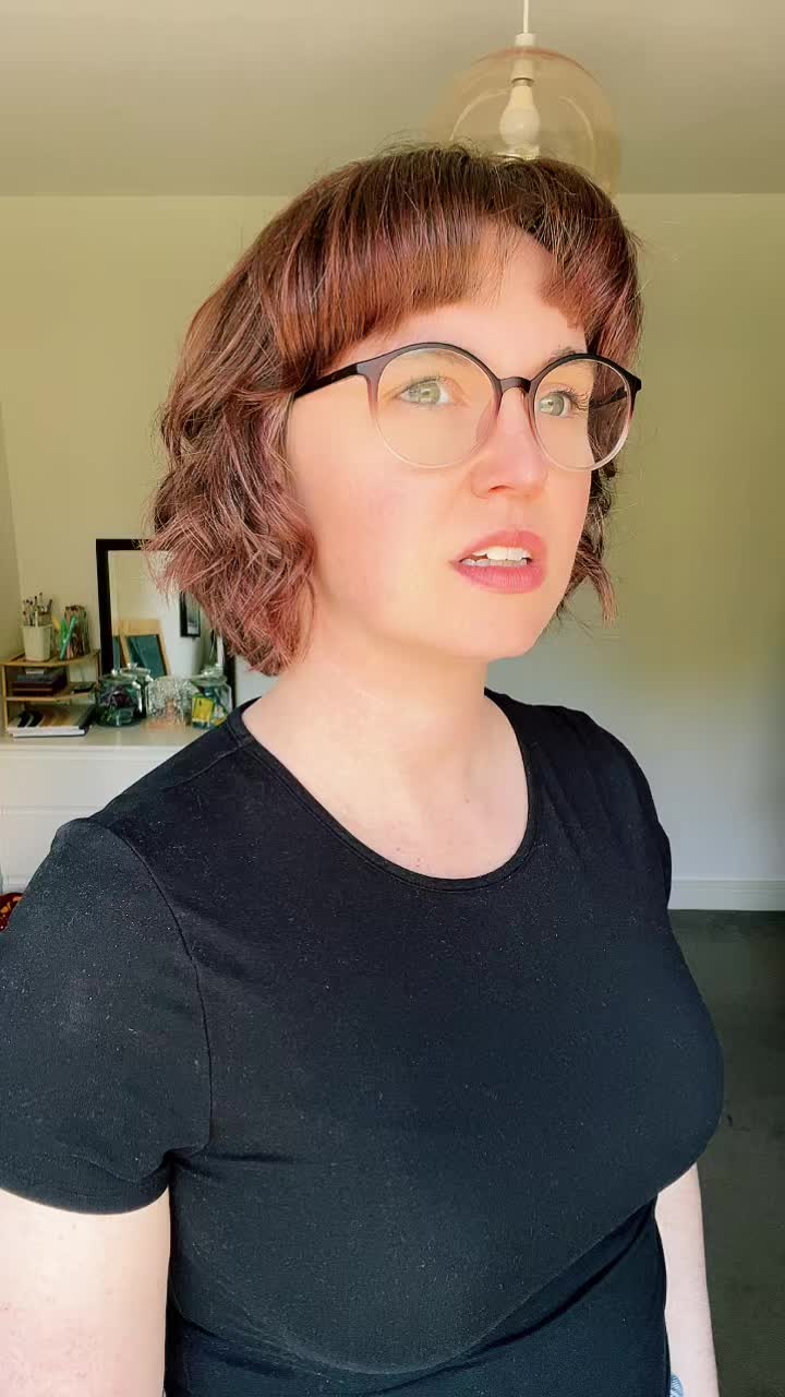 Brittney is Shy (@brihtaney) - Urlebird