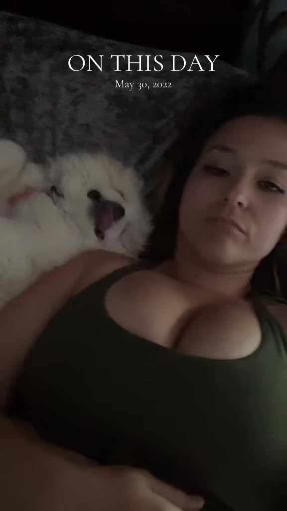 Cherr.Bearr22 (@cherr.bearr22) - Urlebird