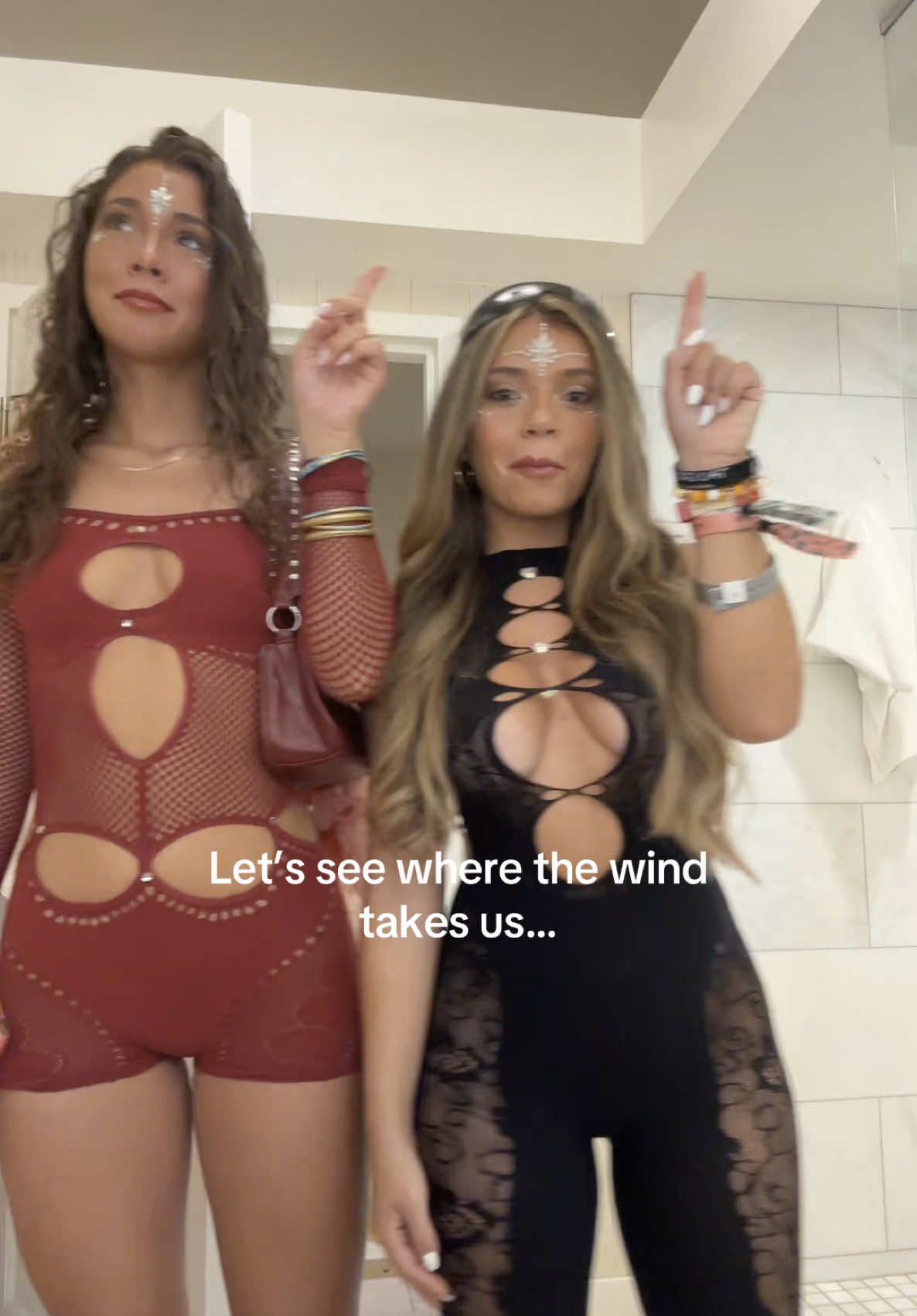 Kayla Manousselis (@kaylamanousselis) - Urlebird