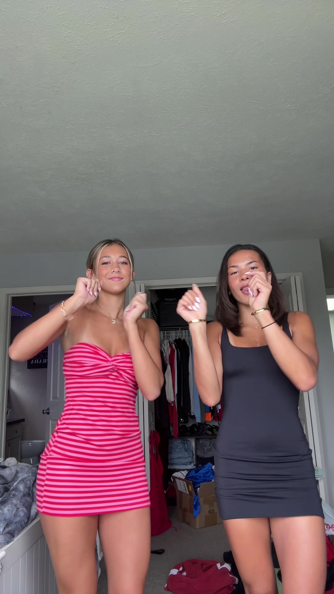 #SuperBowl Tina 🎟️ (@tinahxplorez)