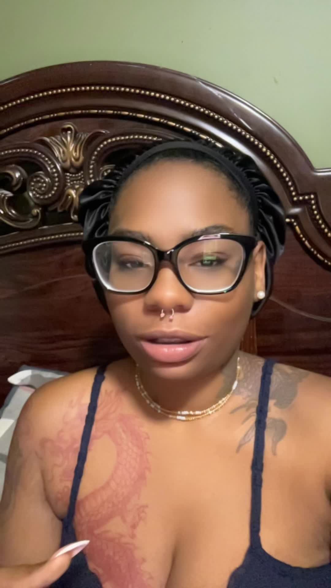 Shawnna Jonnell (@shawnnajonnell) - Urlebird