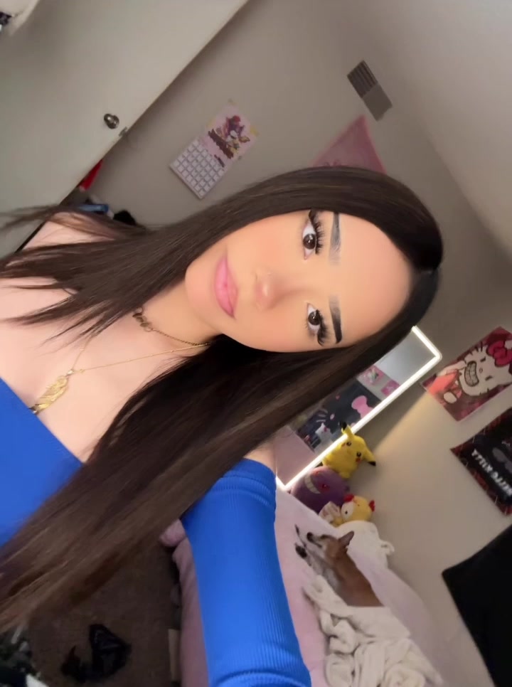 vivi2freaky (@vivi2freaky) - Urlebird