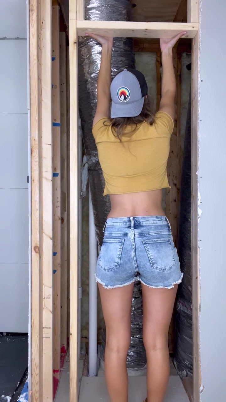Follow me for more construction workout Honey's Old House (@honeysoldhouse)
