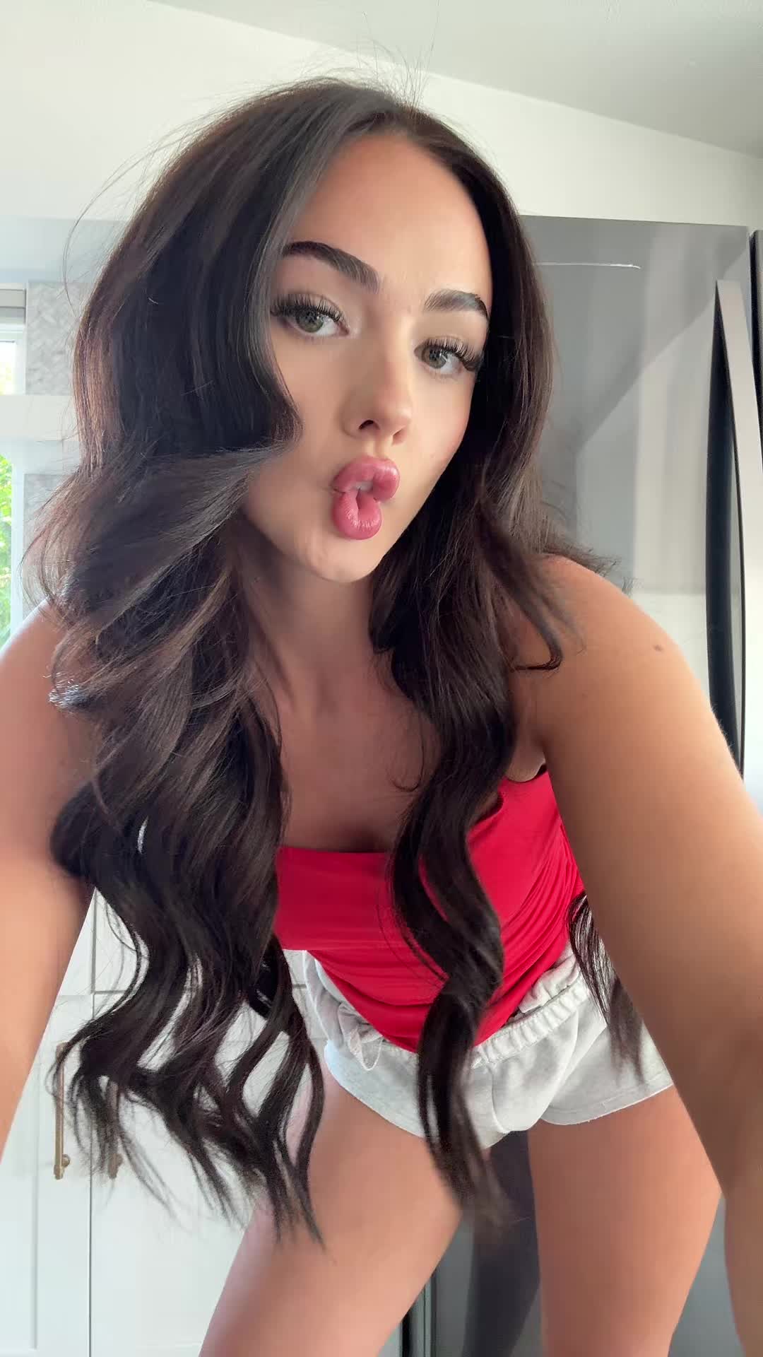 lucienlorraine (@lucienlorraine) - Urlebird