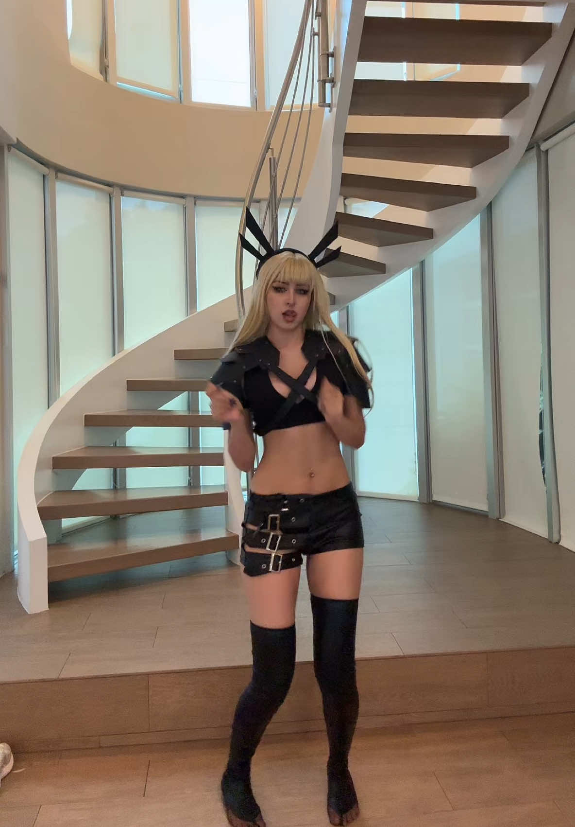 vivi (@vivimommyyy) - Urlebird