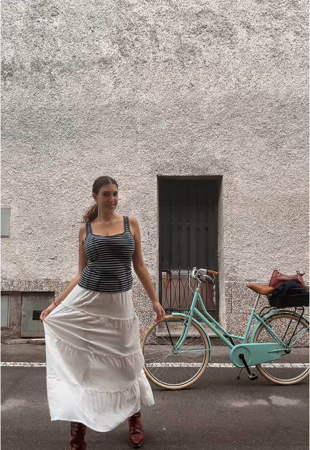 leilani (@leilaniazaleaa) - Urlebird