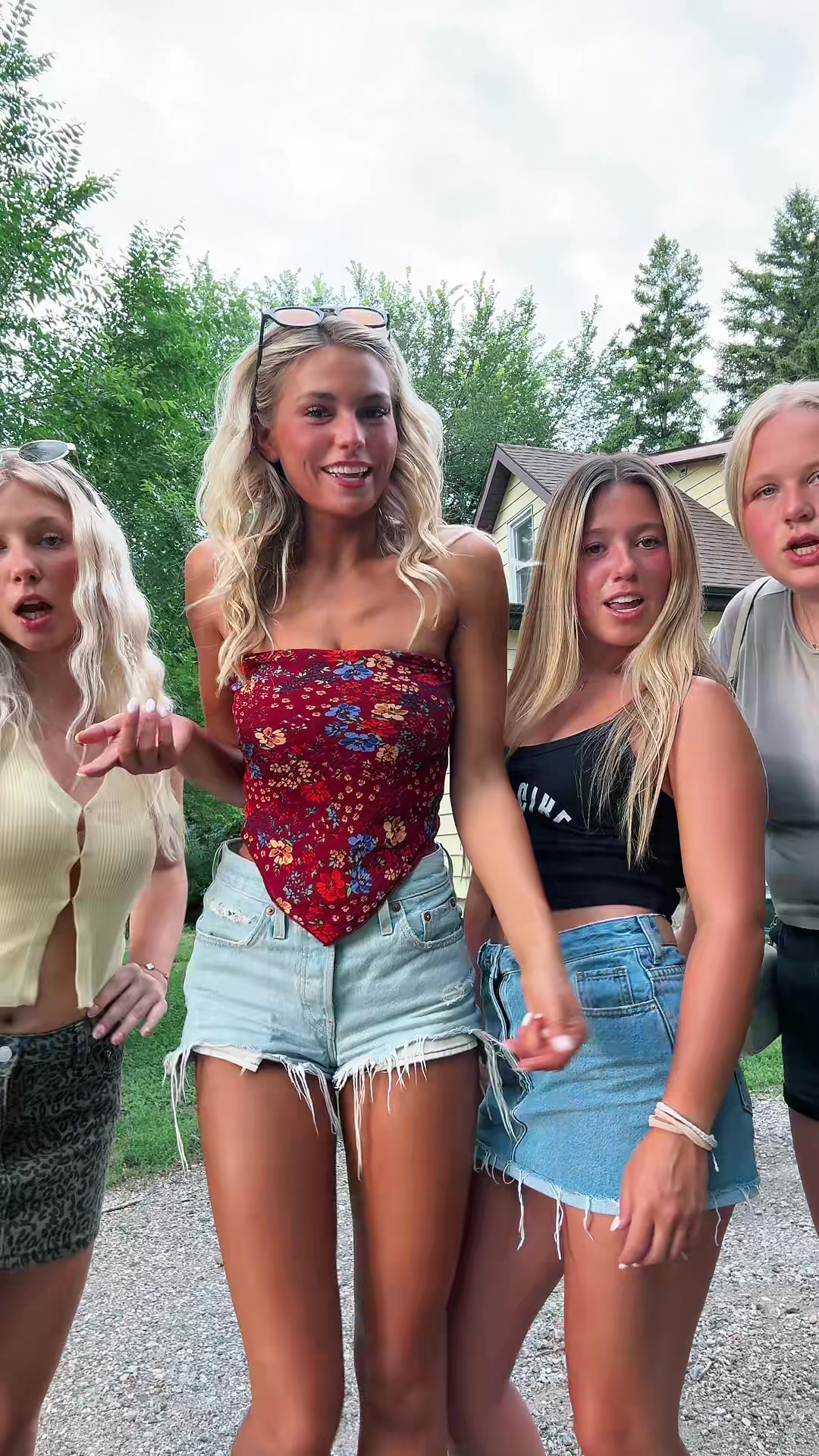 whoisTrinCovy (@whoistrincovy) - Urlebird