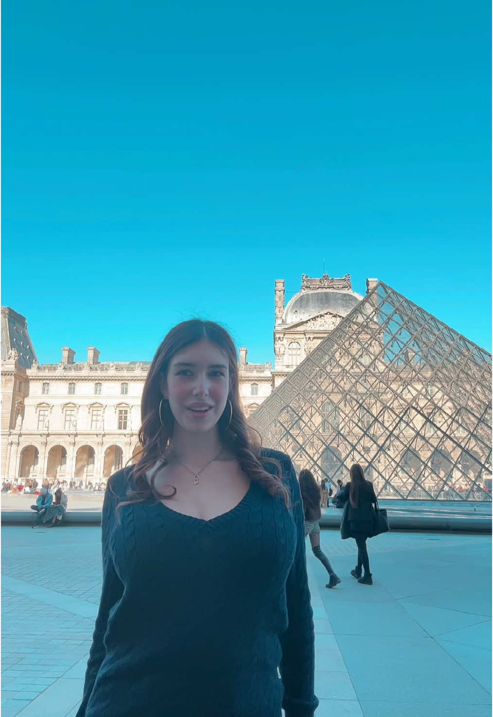 leilani (@leilaniazaleaa) - Urlebird