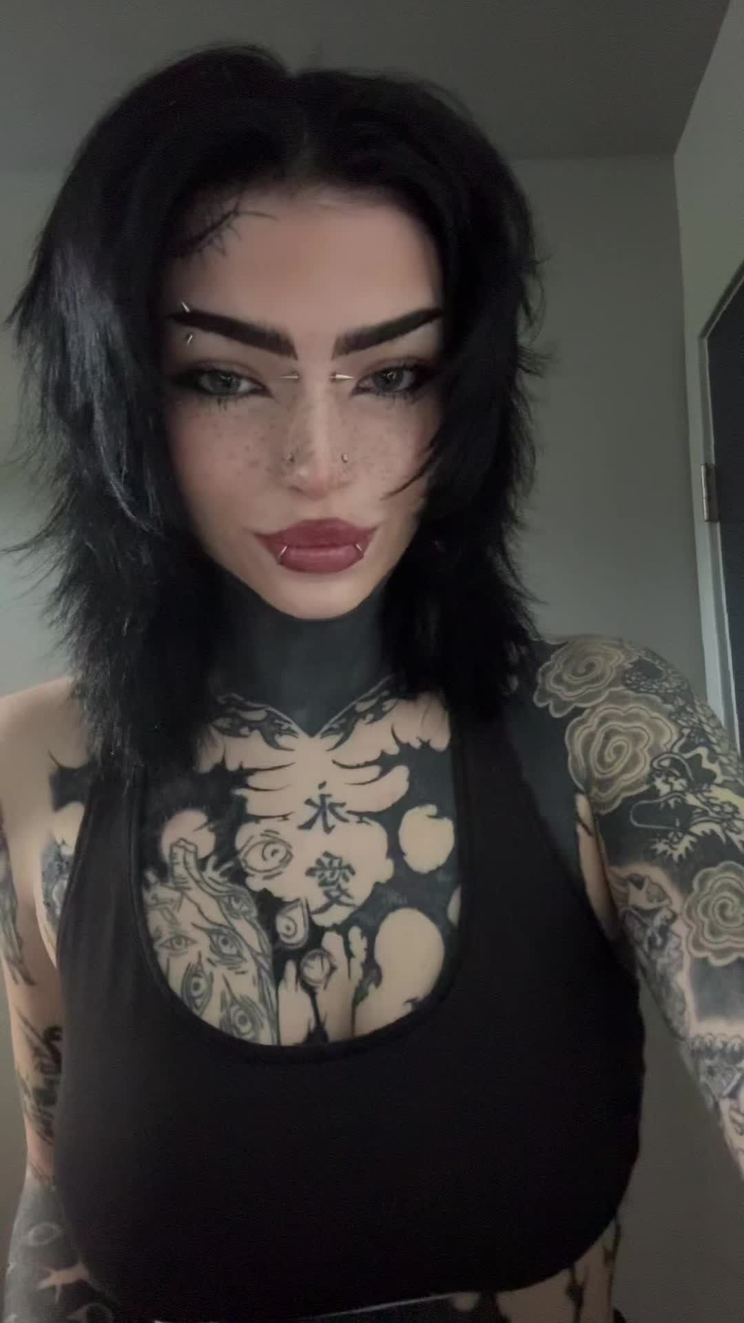 🦄 @comeovwhenursober - asta suffers - TikTok