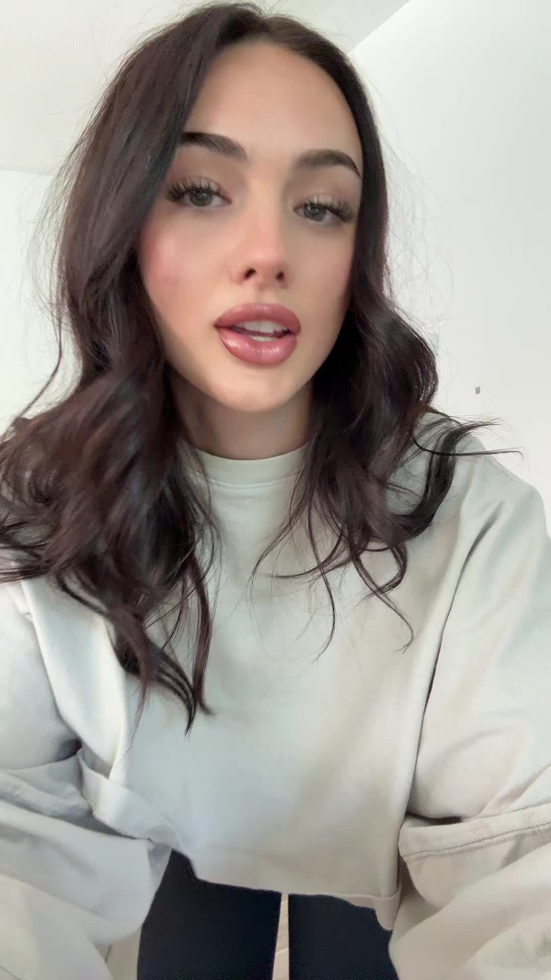 lucienlorraine (@lucienlorraine) - Urlebird