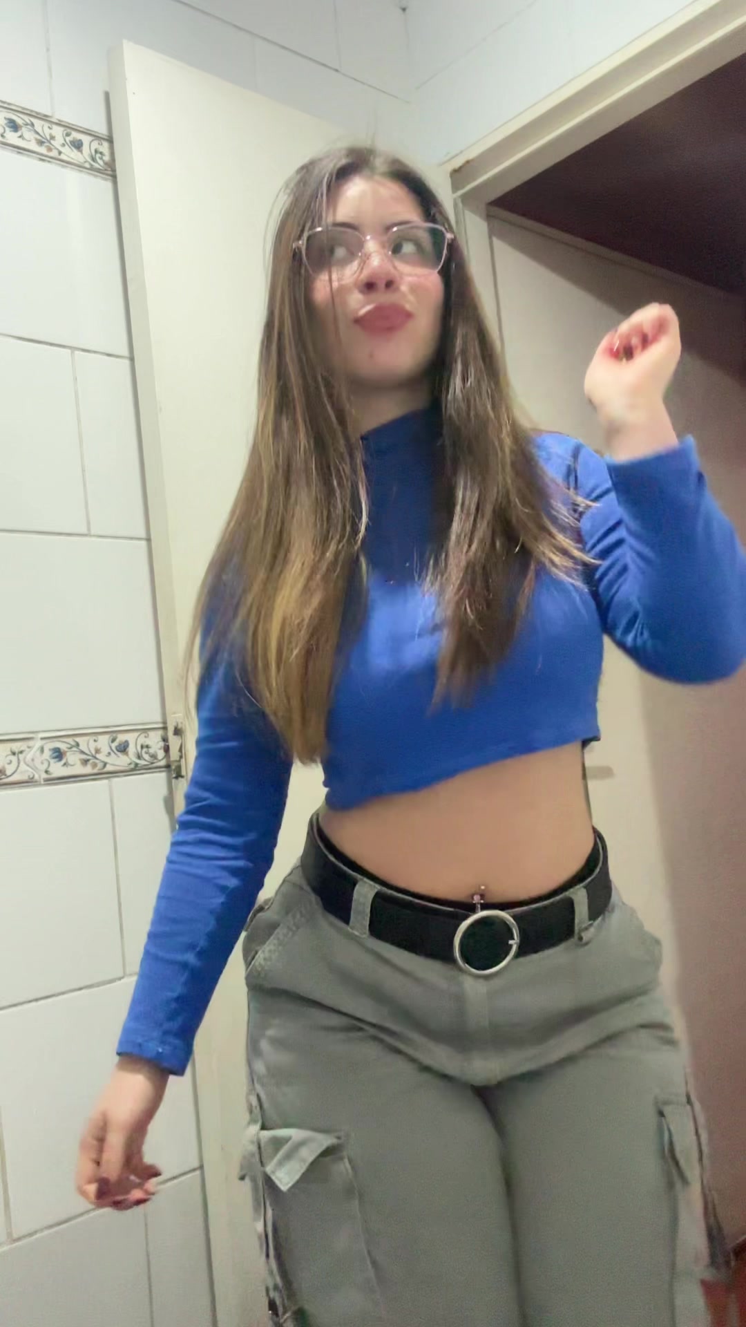 Nahii🌷 (@nahii_caceres) - Urlebird