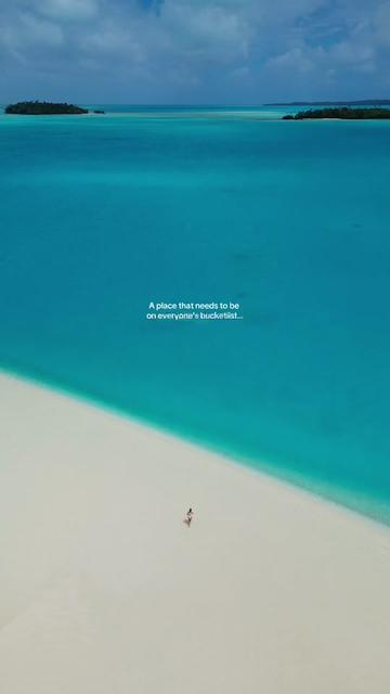@Aimee Bell - Travel & Life