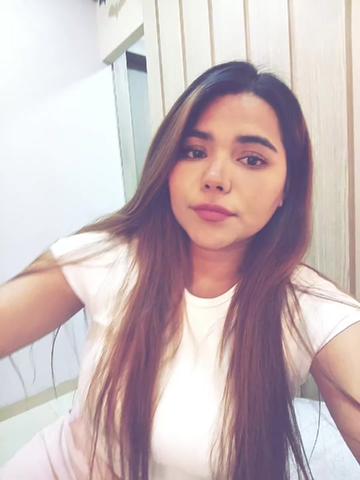 @NICOLE MENDOZA🍕🏖️