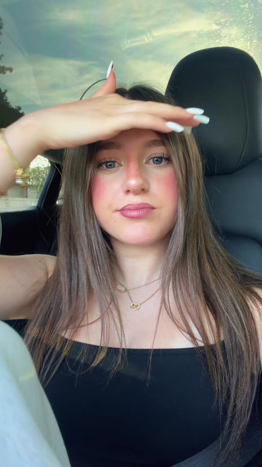 @kinsleystella