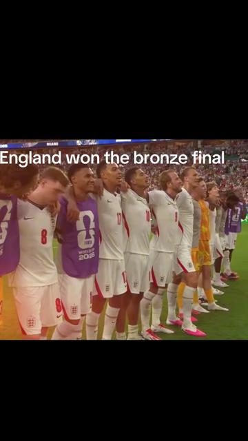 @𝓒𝓱𝓪𝓻𝓵𝓲𝓮 🏴