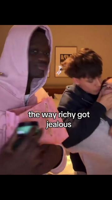 @𝓸𝓵𝓲𝓿𝓲𝓪⊹