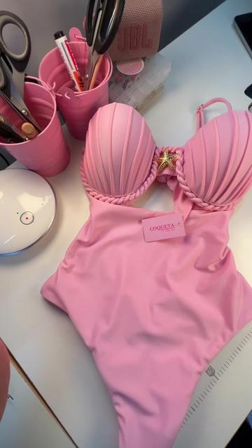 @Coquetaswimsuit