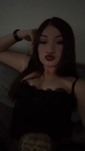 @jasminvvazquez