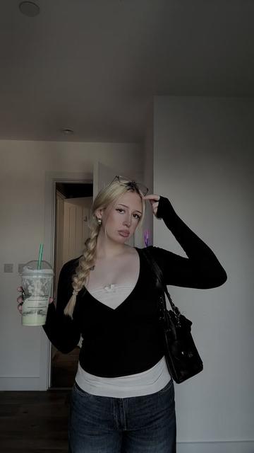 @Rhi ♱