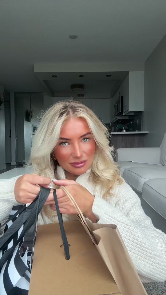 @VILDA 🦋🥥🐬🩵