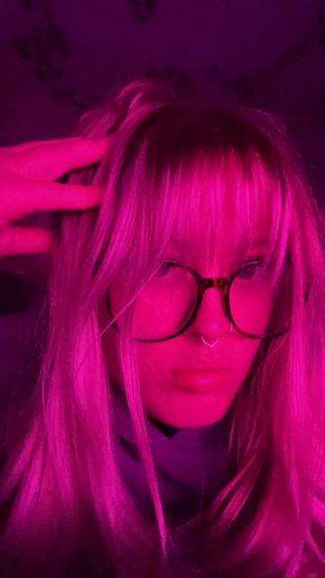 @defo.not.phoebee