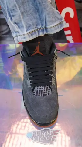 @Lacedsneaker