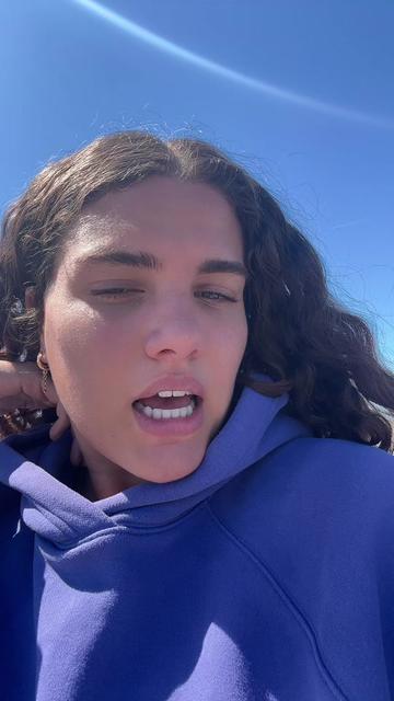 @ellienaone