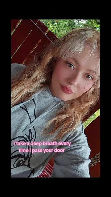 @📚 Veronika ✨